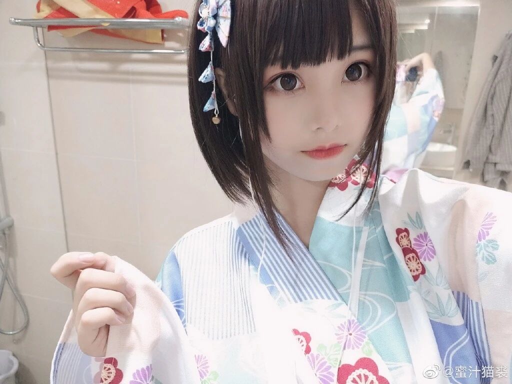 蜜汁猫裘是谁？蜜汁猫裘高人气职业Coser图集赏析