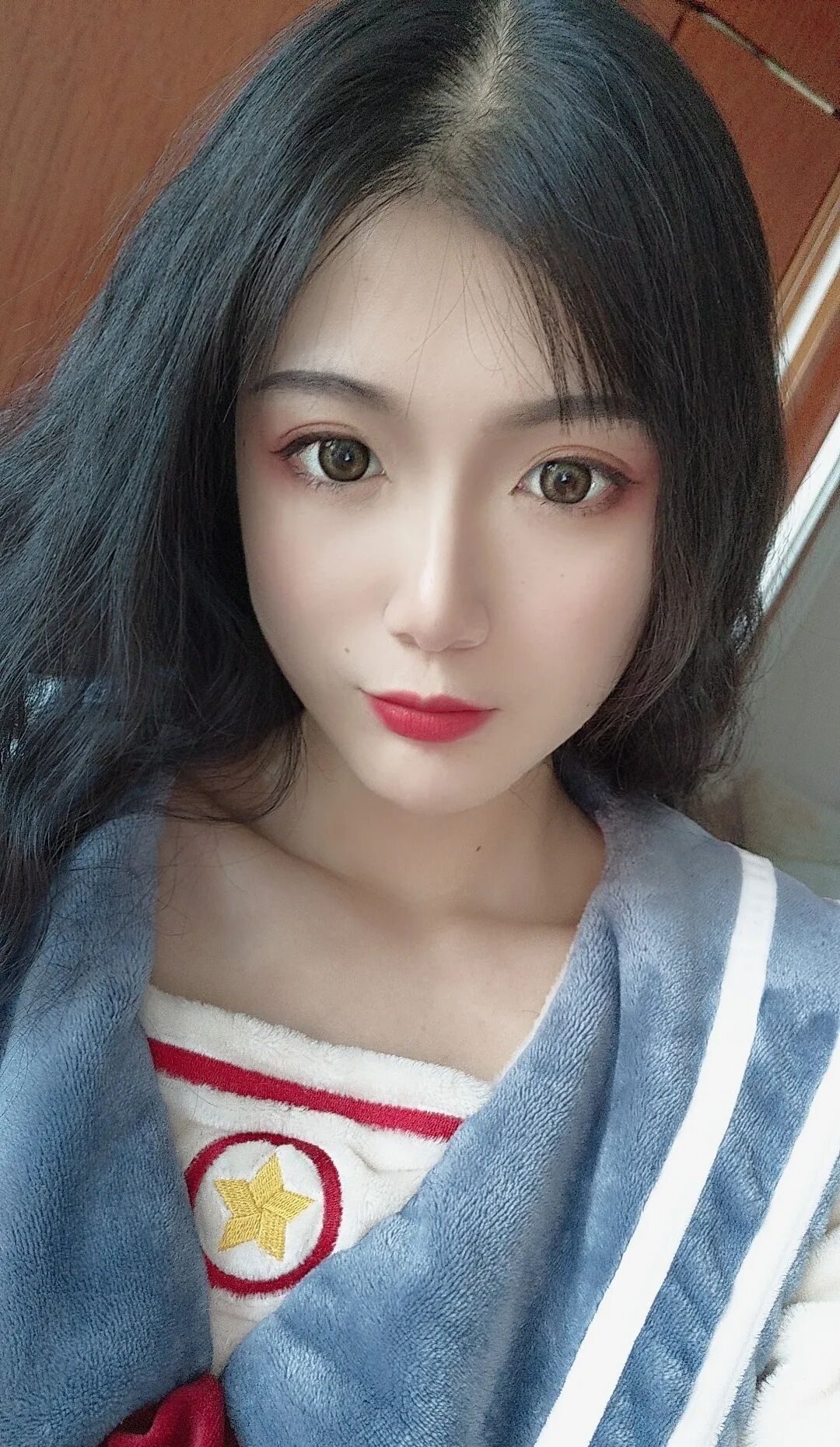 逆天长腿的大网红【一米八的大梨子】是谁？一米八的大梨子cos美图写真分享插图1