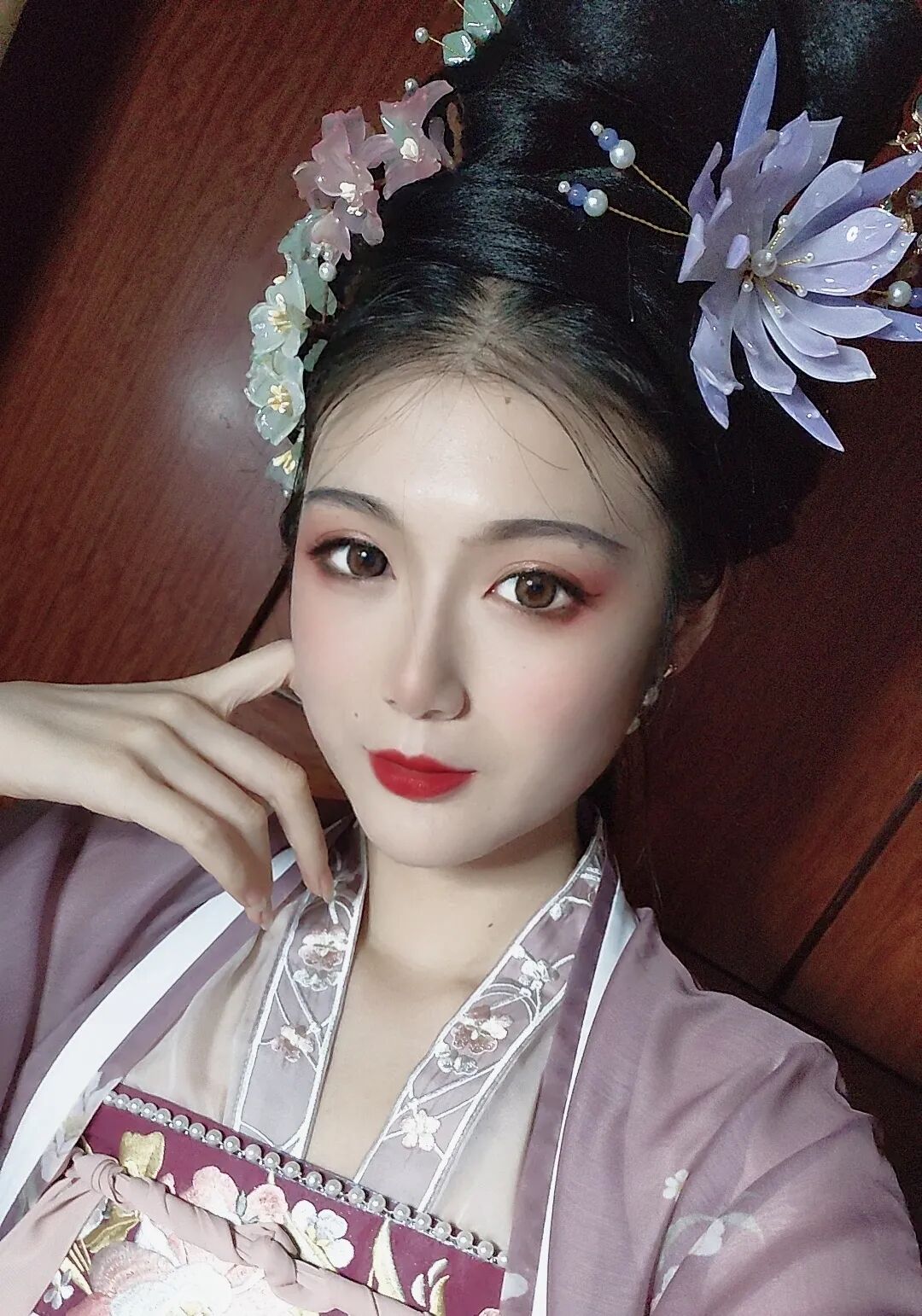 逆天长腿的大网红【一米八的大梨子】是谁？一米八的大梨子cos美图写真分享插图6