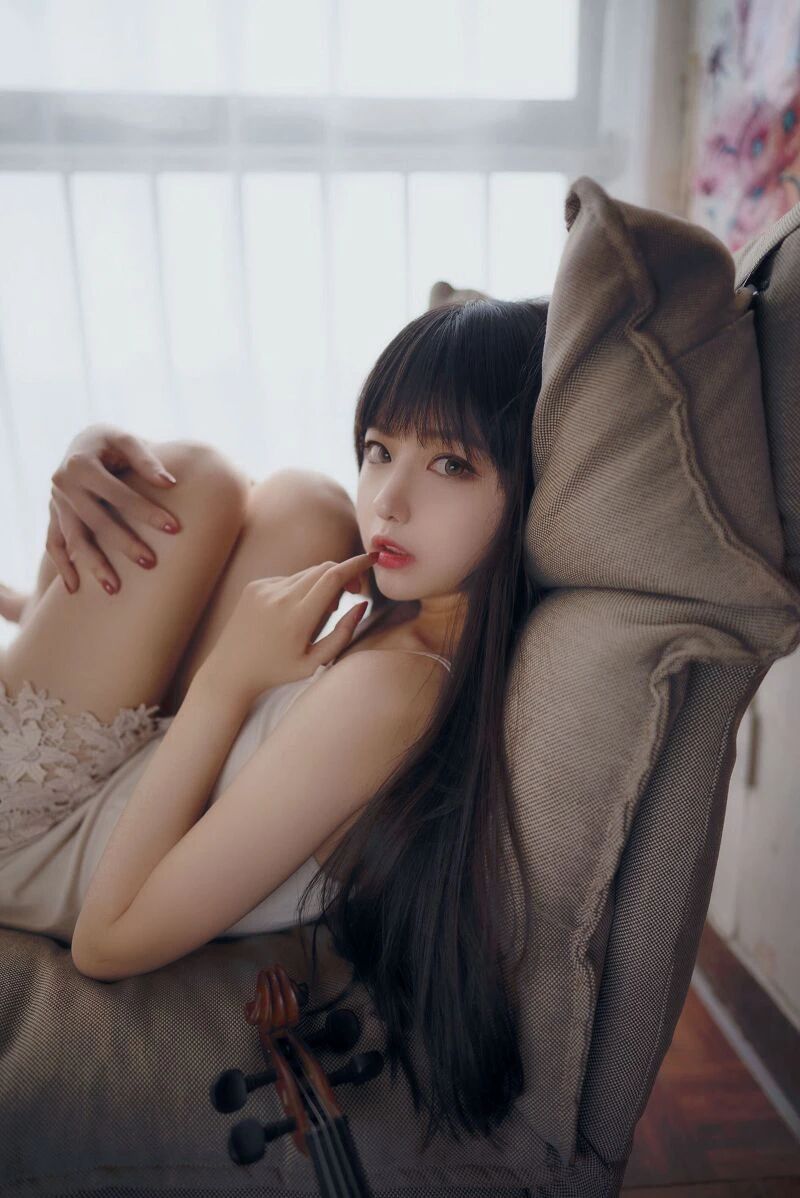 shika小鹿鹿是谁？为什么Shika小鹿鹿 被称为COS界的冷艳女王插图1