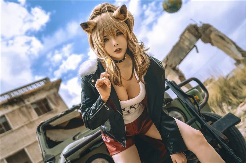 【cosplay】秋和柯基图集作品收藏指南，大胆突出的美丽！颜值身材双赢！